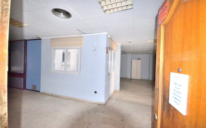 Herverkoop - Appartement -
Torrevieja - Centro