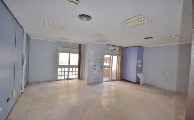 Herverkoop - Appartement -
Torrevieja - Centro