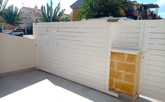 Revente - Town House -
Pilar de la Horadada