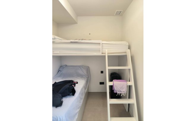Resale - Bungalow -
Pilar de la Horadada - El Mojón