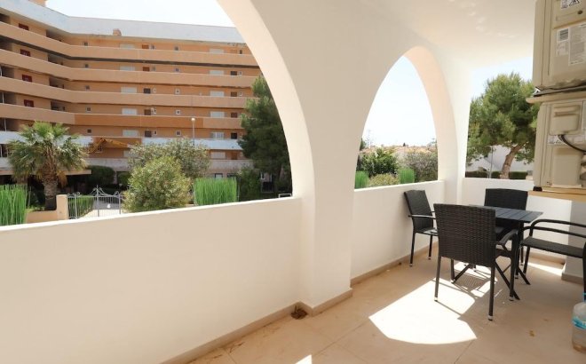 Resale - Bungalow -
Orihuela Costa - Costa Blanca