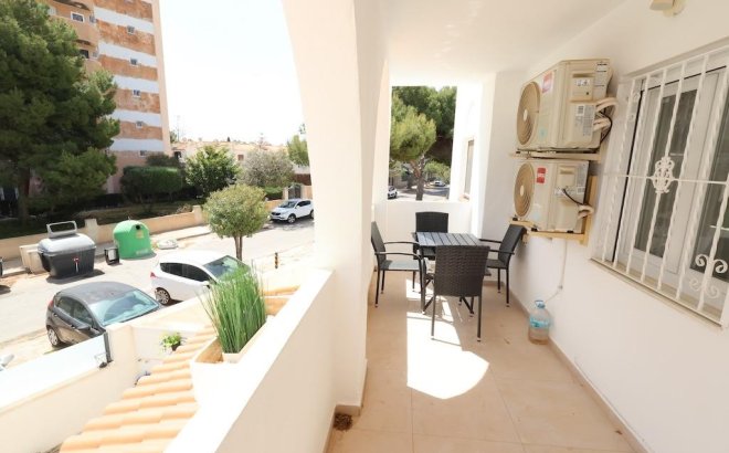 Resale - Bungalow -
Orihuela Costa - Costa Blanca