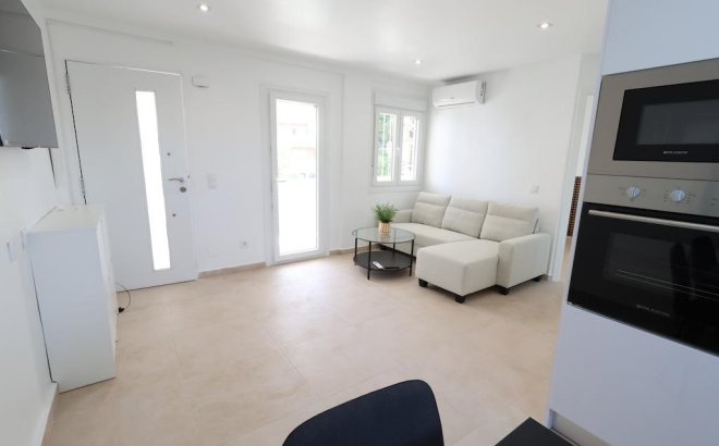 Resale - Bungalow -
Orihuela Costa - Costa Blanca