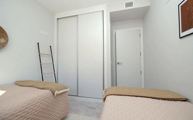 Resale - Apartment -
Villamartin - Costa Blanca