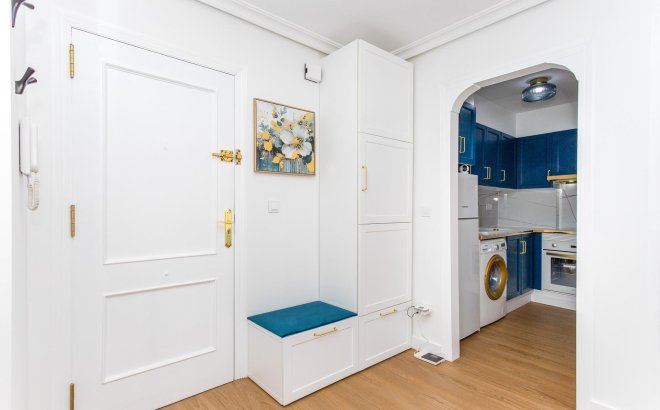 Resale - Apartment -
Torrevieja - Centro