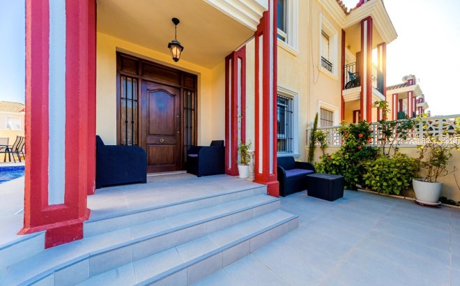 Resale - Dúplex -
Dehesa de Campoamor - Costa Blanca