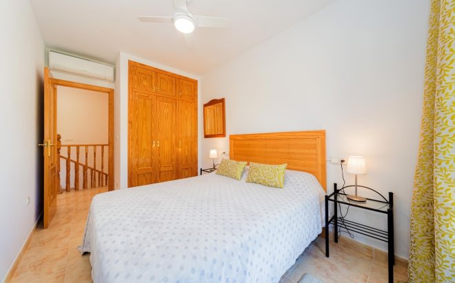 Resale - Dúplex -
Dehesa de Campoamor - Costa Blanca