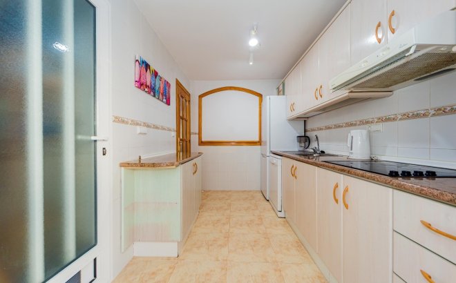 Resale - Dúplex -
Dehesa de Campoamor - Costa Blanca
