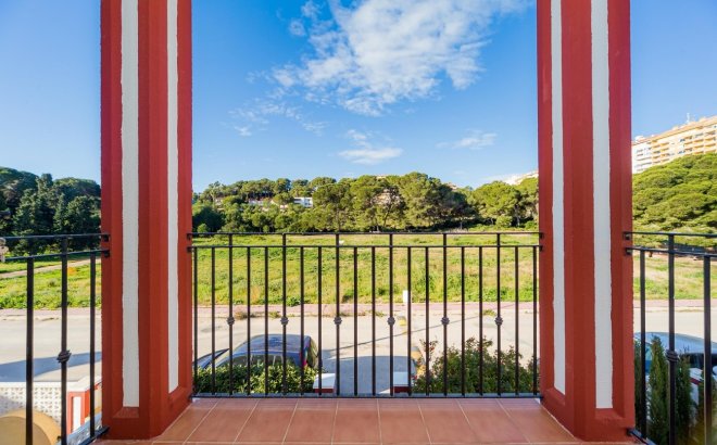Resale - Dúplex -
Dehesa de Campoamor - Costa Blanca