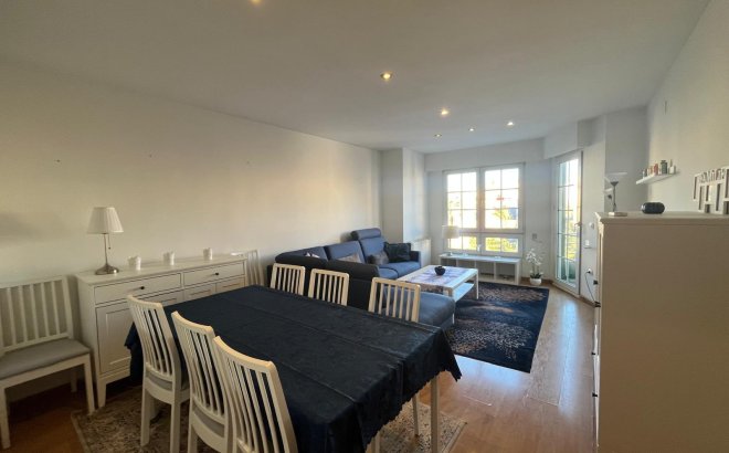 Herverkoop - Appartement -
Torrevieja - Centro