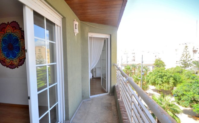 Herverkoop - Appartement -
Torrevieja - Centro