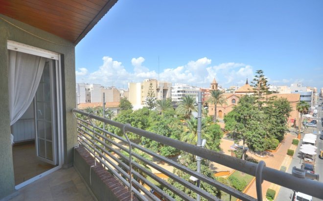 Herverkoop - Appartement -
Torrevieja - Centro