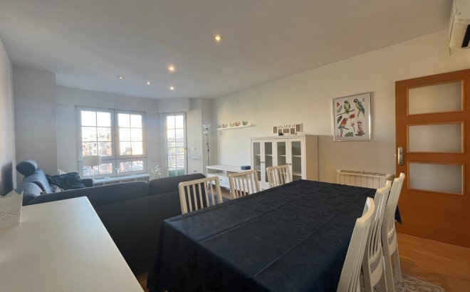 Herverkoop - Appartement -
Torrevieja - Centro