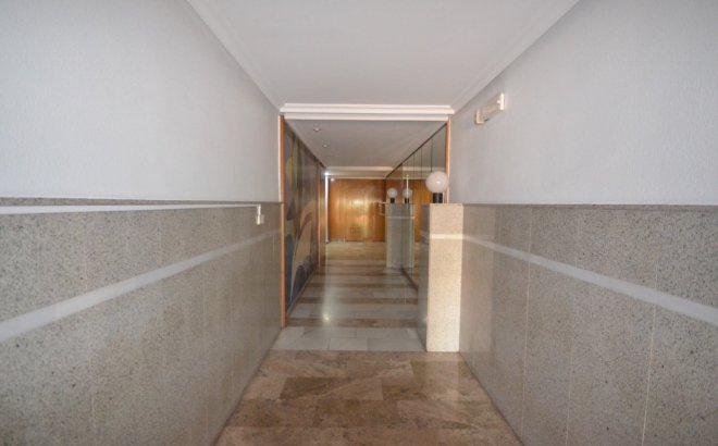 Herverkoop - Appartement -
Torrevieja - Centro