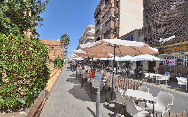 Herverkoop - Appartement -
Torrevieja - Centro
