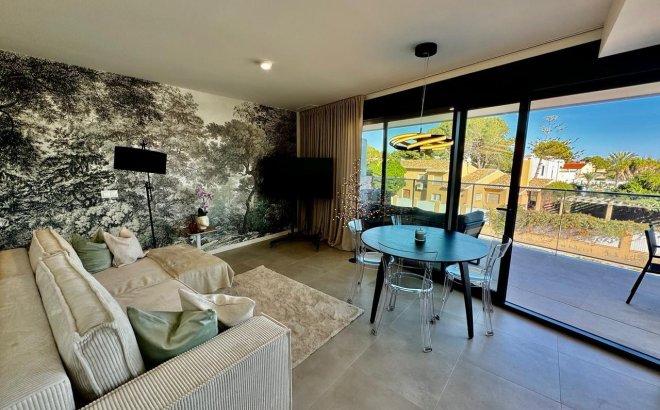 Resale - Apartment -
Dehesa de Campoamor - Costa Blanca