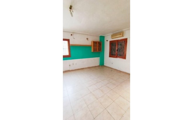 Revente - Appartement -
Torrevieja - Centro