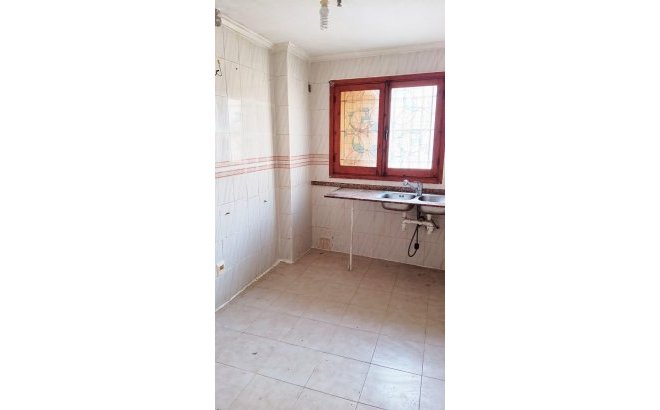 Revente - Appartement -
Torrevieja - Centro
