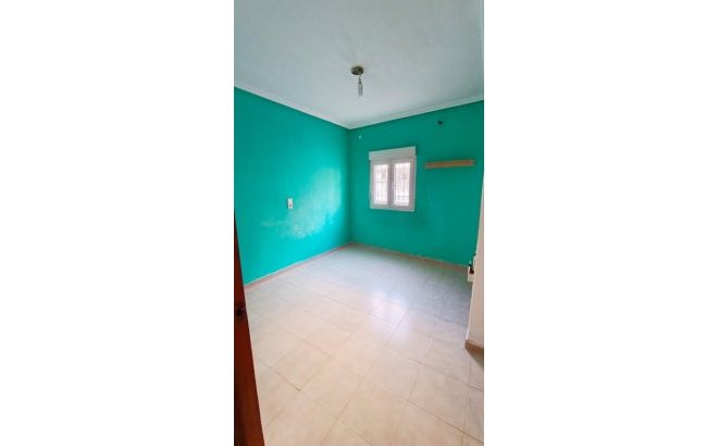 Revente - Appartement -
Torrevieja - Centro