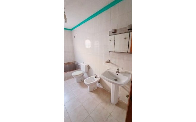 Revente - Appartement -
Torrevieja - Centro