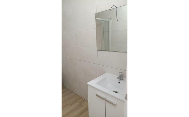 Resale - Apartment -
Torrevieja - Centro