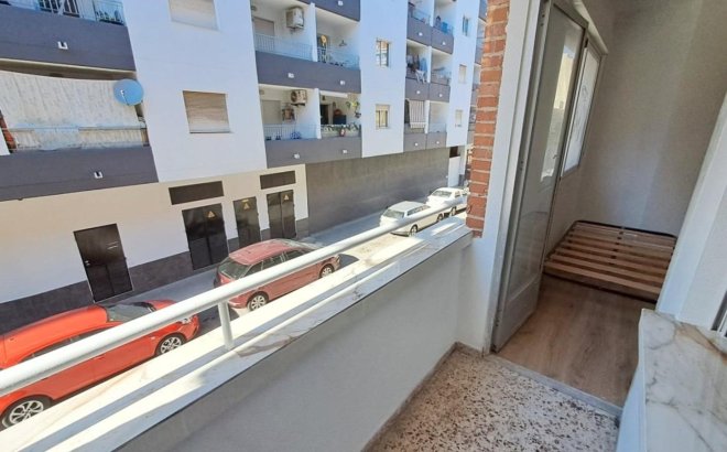 Resale - Apartment -
Torrevieja - Centro