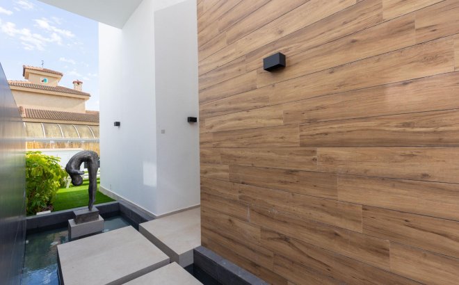 Resale - Villa -
Torrevieja - Torreta Florida