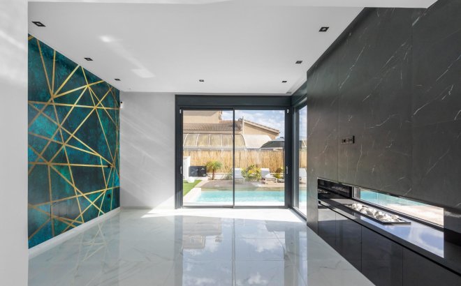 Resale - Villa -
Torrevieja - Torreta Florida