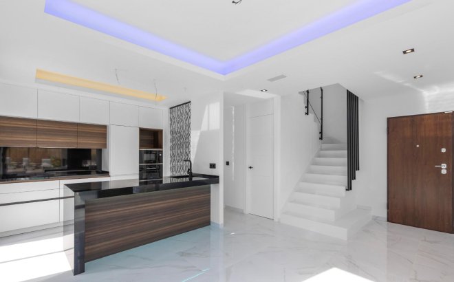 Resale - Villa -
Torrevieja - Torreta Florida