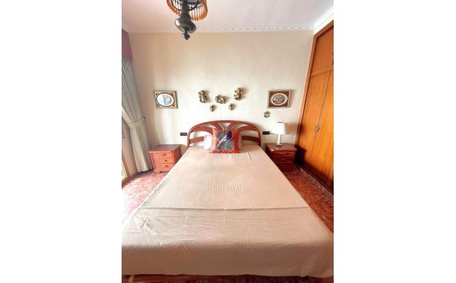 Resale - Apartment -
Torrevieja - Estacion De Autobuses