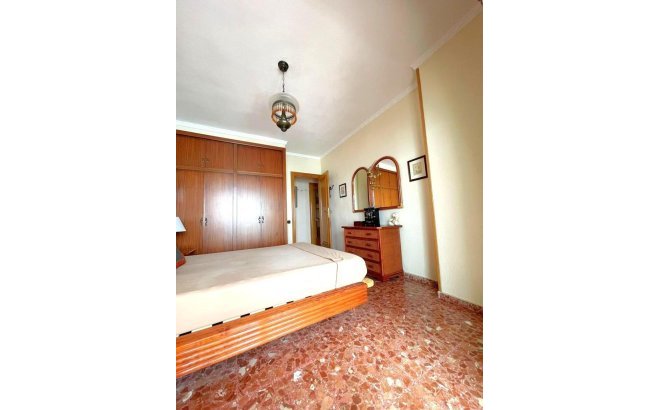 Resale - Apartment -
Torrevieja - Estacion De Autobuses