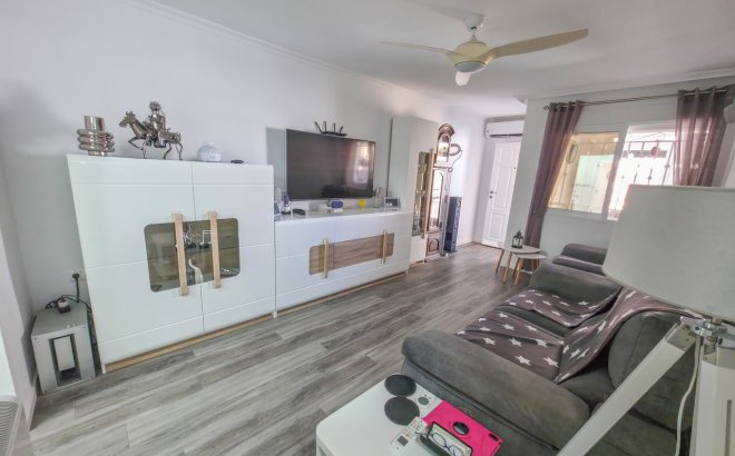 Resale - Apartment -
Vistabella Golf Entre Naranjos - Inland