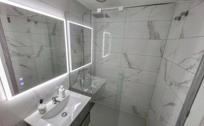 Resale - Apartment -
Vistabella Golf Entre Naranjos - Inland
