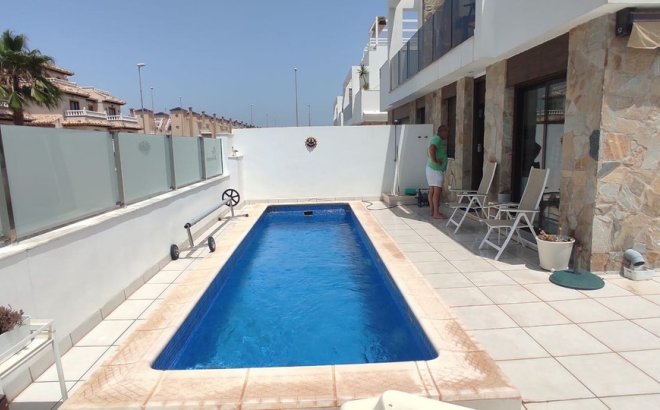 Resale - Villa -
Orihuela Costa - Costa Blanca