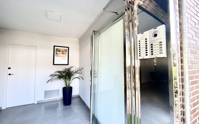 Resale - Apartment -
La Zenia - Costa Blanca