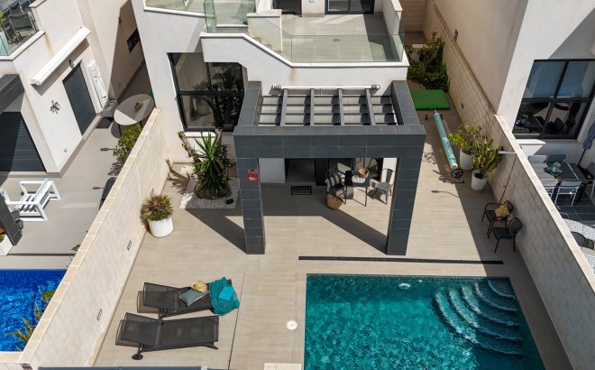 Resale - Villa -
Ciudad Quesada - Costa Blanca