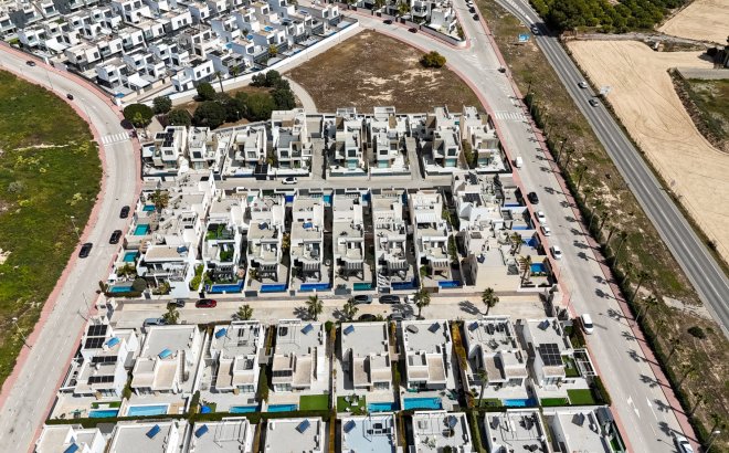 Resale - Villa -
Ciudad Quesada - Costa Blanca