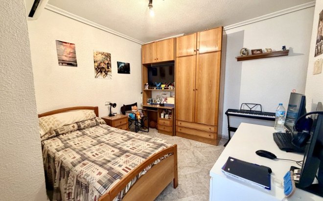 Resale - Apartment -
Torrevieja - Costa Blanca