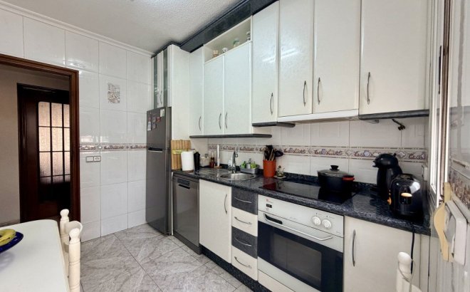 Resale - Apartment -
Torrevieja - Costa Blanca