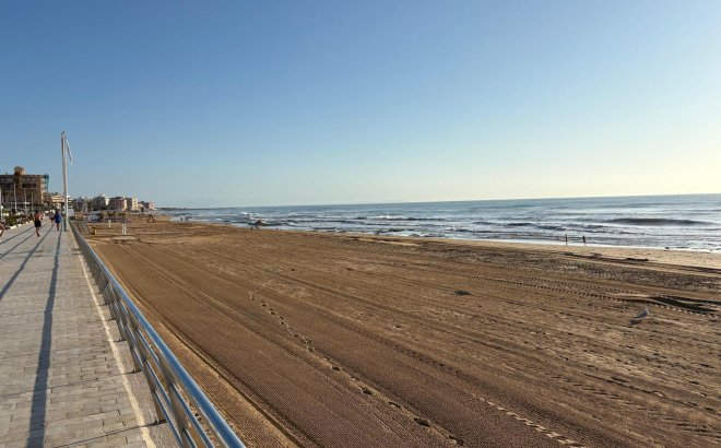 Resale - Apartment -
Torrevieja - Costa Blanca