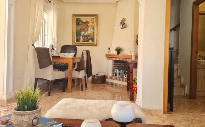 Revente - Villa -
Orihuela Costa - Costa Blanca