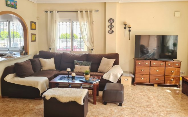 Revente - Villa -
Orihuela Costa - Costa Blanca