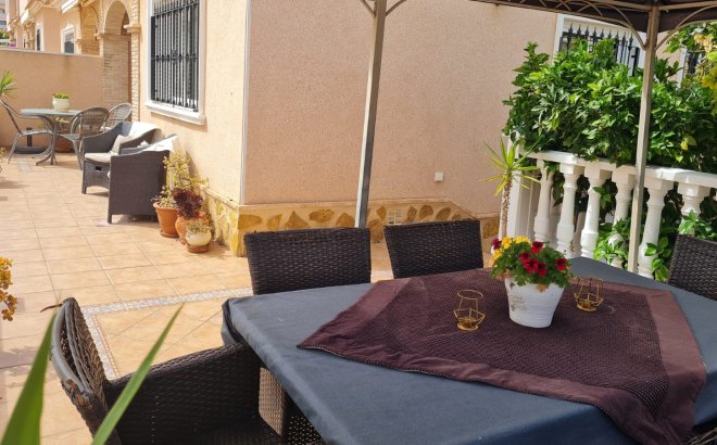 Revente - Villa -
Orihuela Costa - Costa Blanca