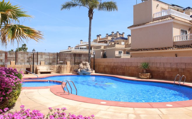 Revente - Villa -
Orihuela Costa - Costa Blanca