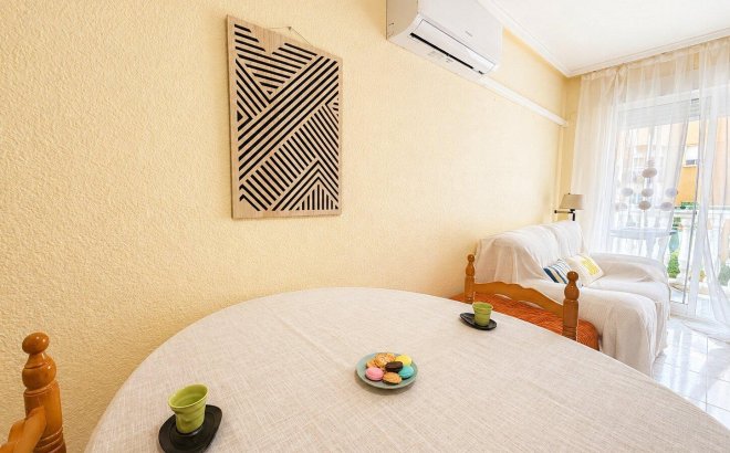 Resale - Apartment -
Torrevieja - Habaneras