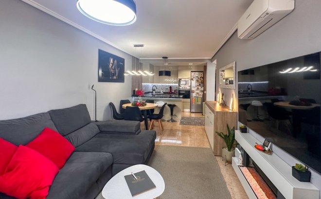 Resale - Apartment -
Torrevieja - Costa Blanca