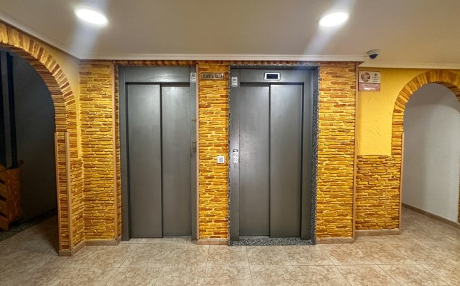 Resale - Apartment -
Torrevieja - Costa Blanca