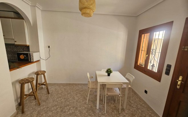 Resale - Apartment -
Orihuela Costa - La Zenia