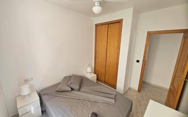 Resale - Bungalow -
Orihuela Costa - La Zenia