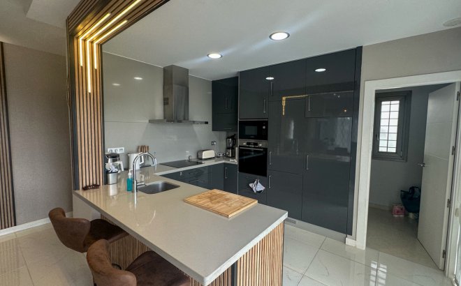 Resale - Villa -
Orihuela Costa - Costa Blanca
